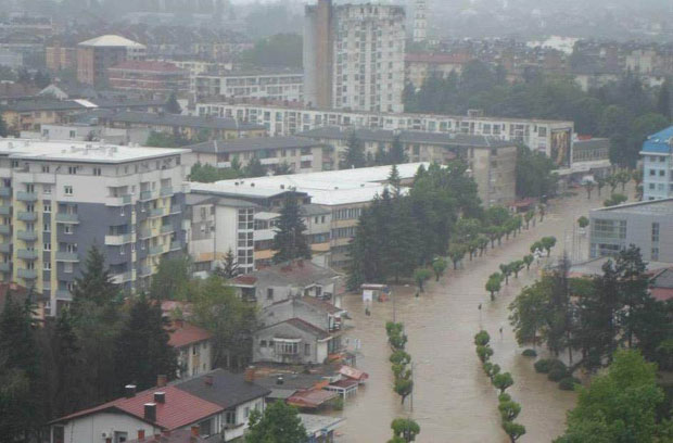 Добој: Граде и на плавном подручју!